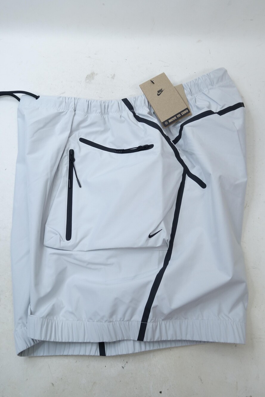 Nike Tech Super Lightweight Shorts Men Size Large Gray HJ2946-121